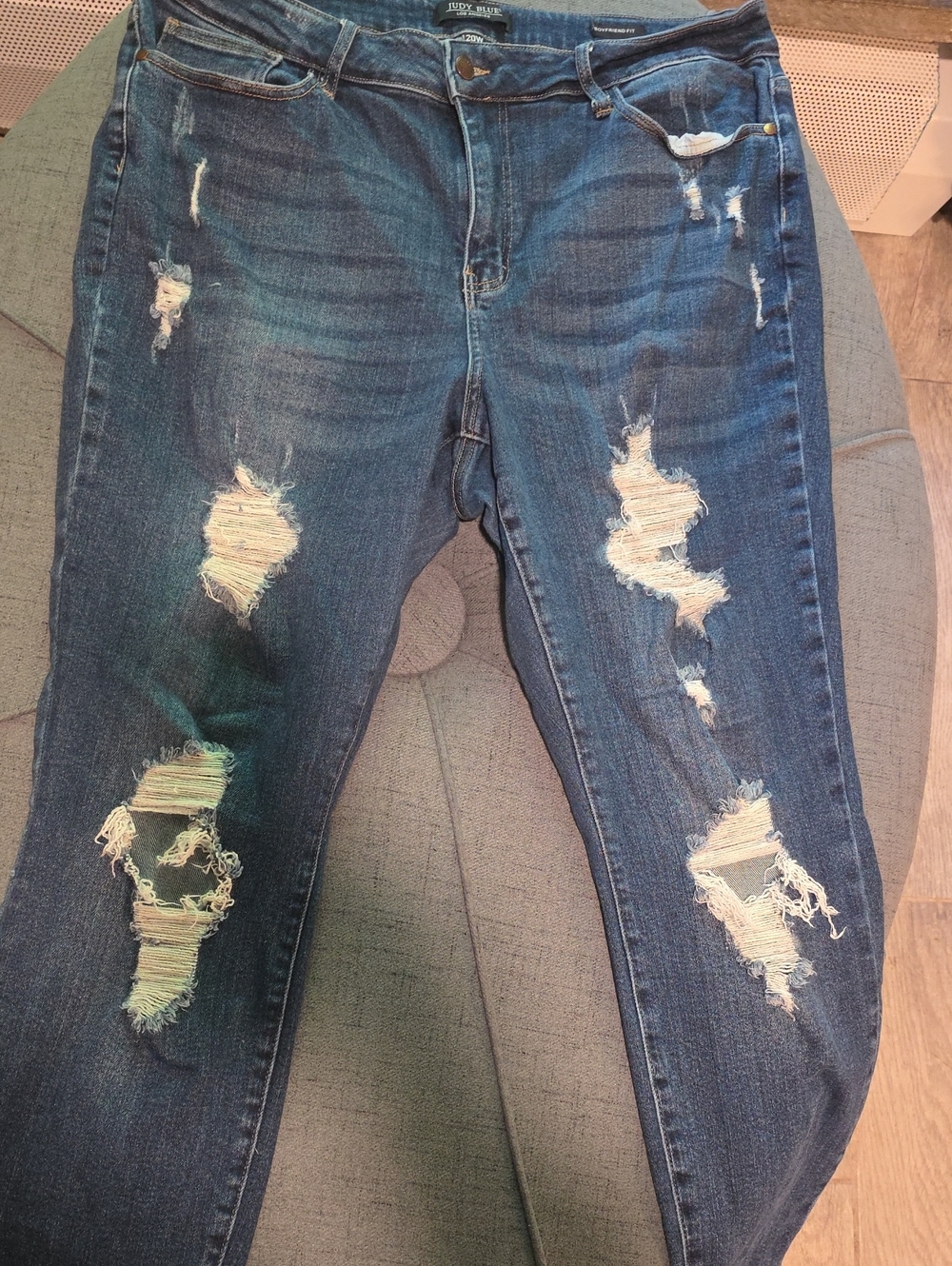 Judy Blue Dark Wash Distressed Skinny Jeans